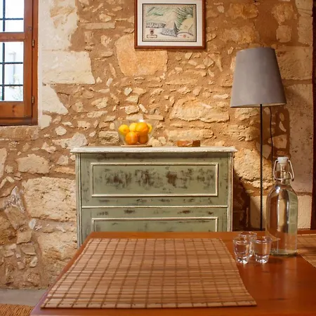 Holiday home The Stone House In Aspro
